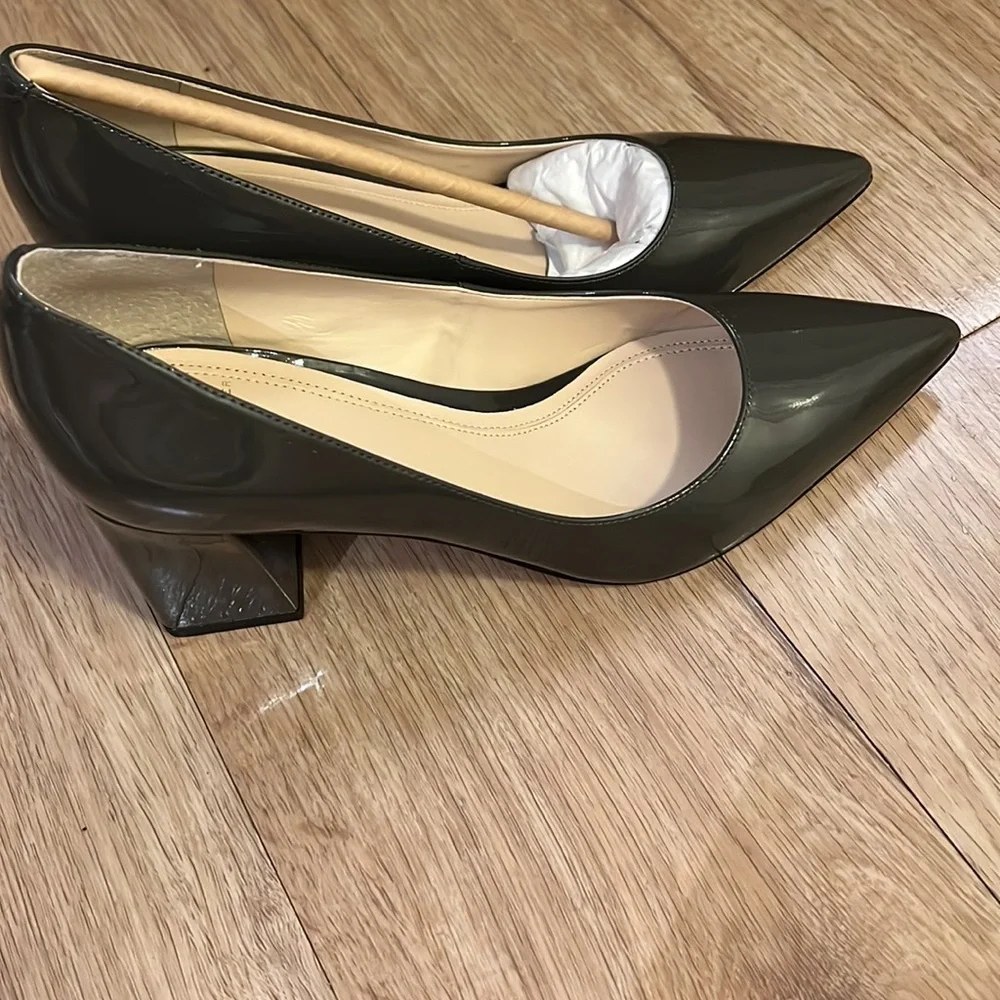 Heels - Picture 2 of 4
